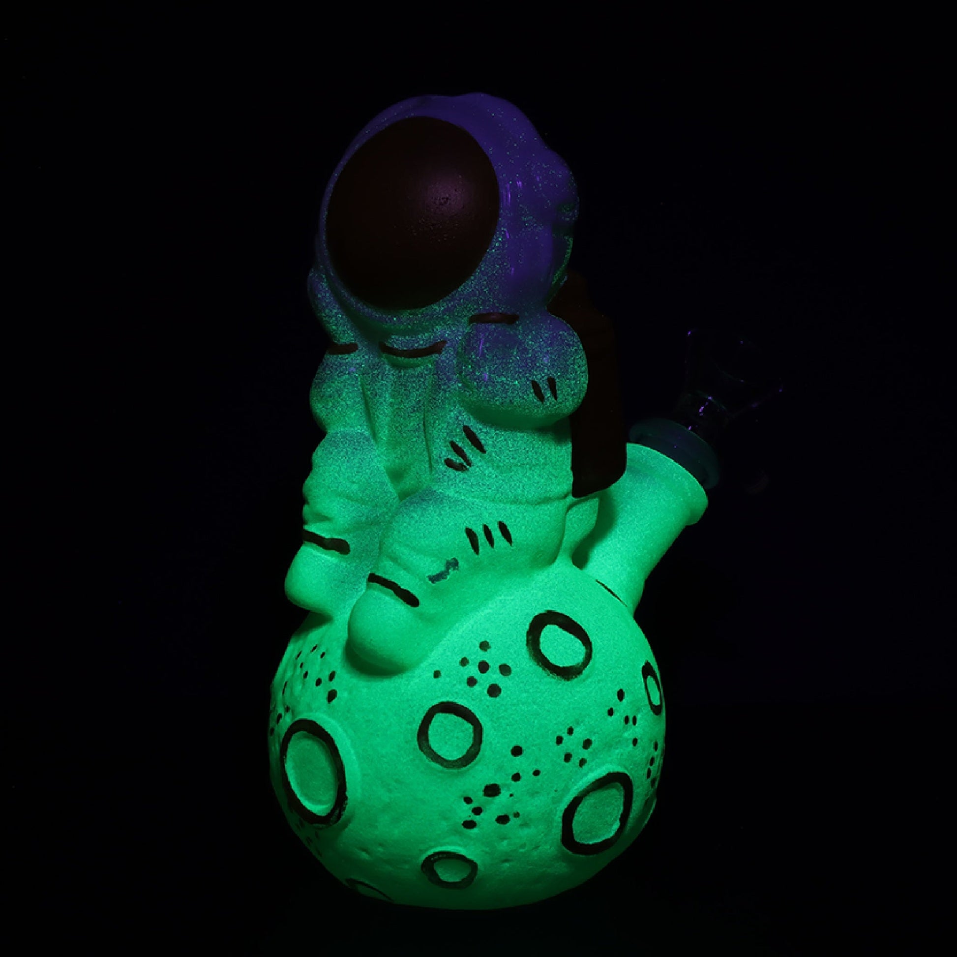 AFG Distribution Dreamy Astronaut Glow In The Dark Bong 7in