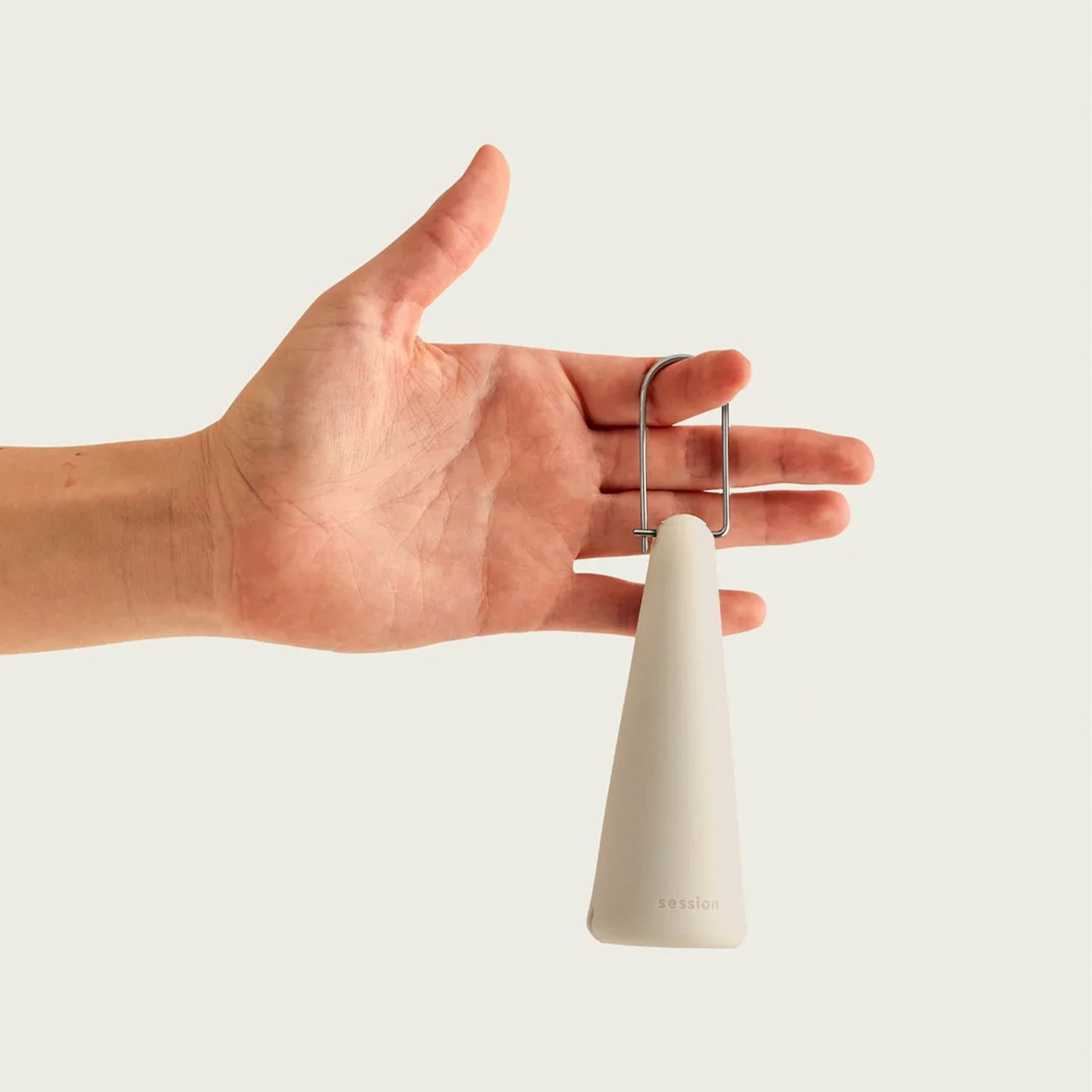 Session Modern Hand Pipe Borosilicate Glass Silicone Case
